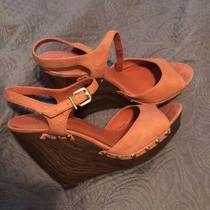 Jessica Simpson Wedges